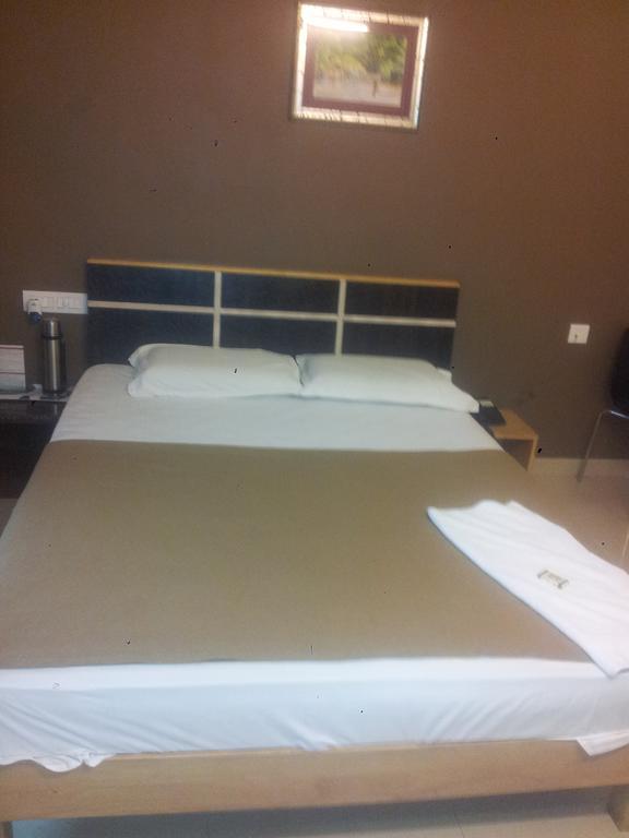 צ'נאי Hotel Srm Grands חדר תמונה